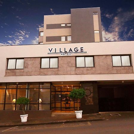 Village Hotel Ponta Grossa Kültér fotó