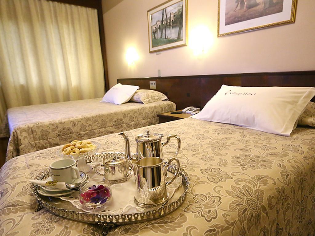 Village Hotel Ponta Grossa Kültér fotó